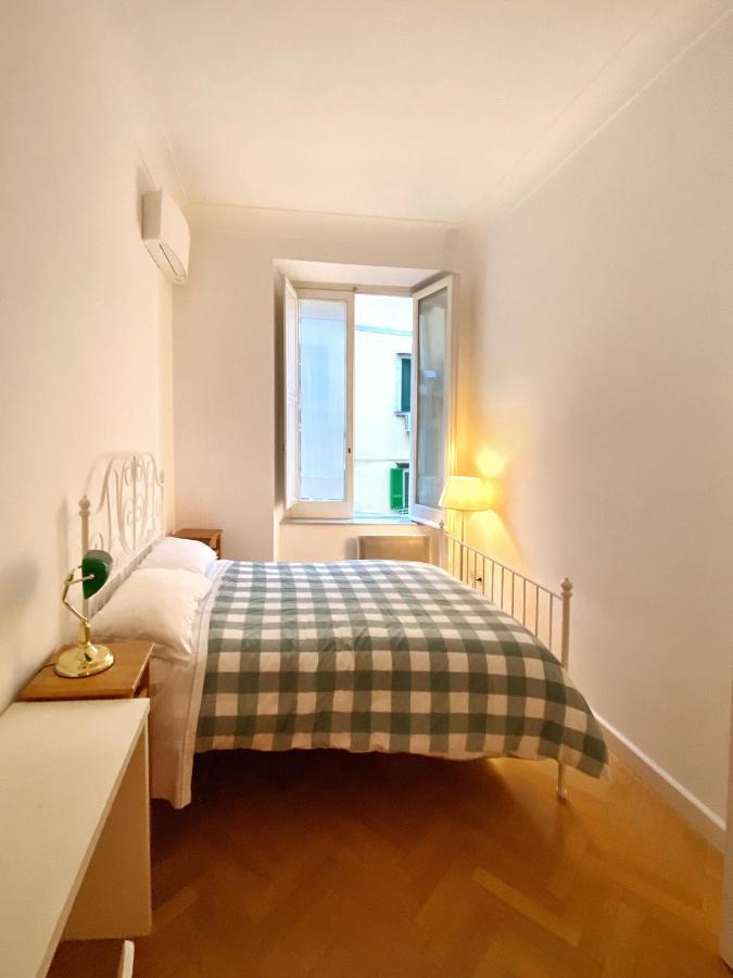 Napoliforever Chiaia Apartment Экстерьер фото