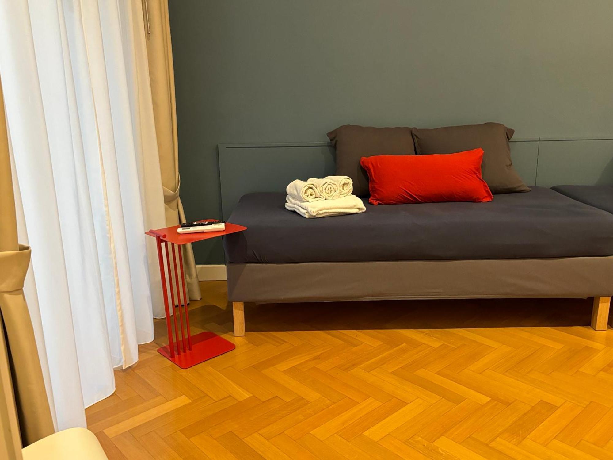 Napoliforever Chiaia Apartment Экстерьер фото