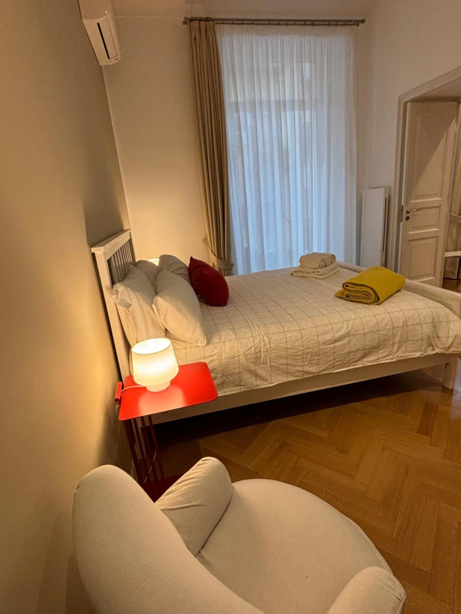 Napoliforever Chiaia Apartment Экстерьер фото